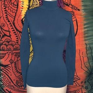 NWOT SKIN TIGHT TURTLE NECK